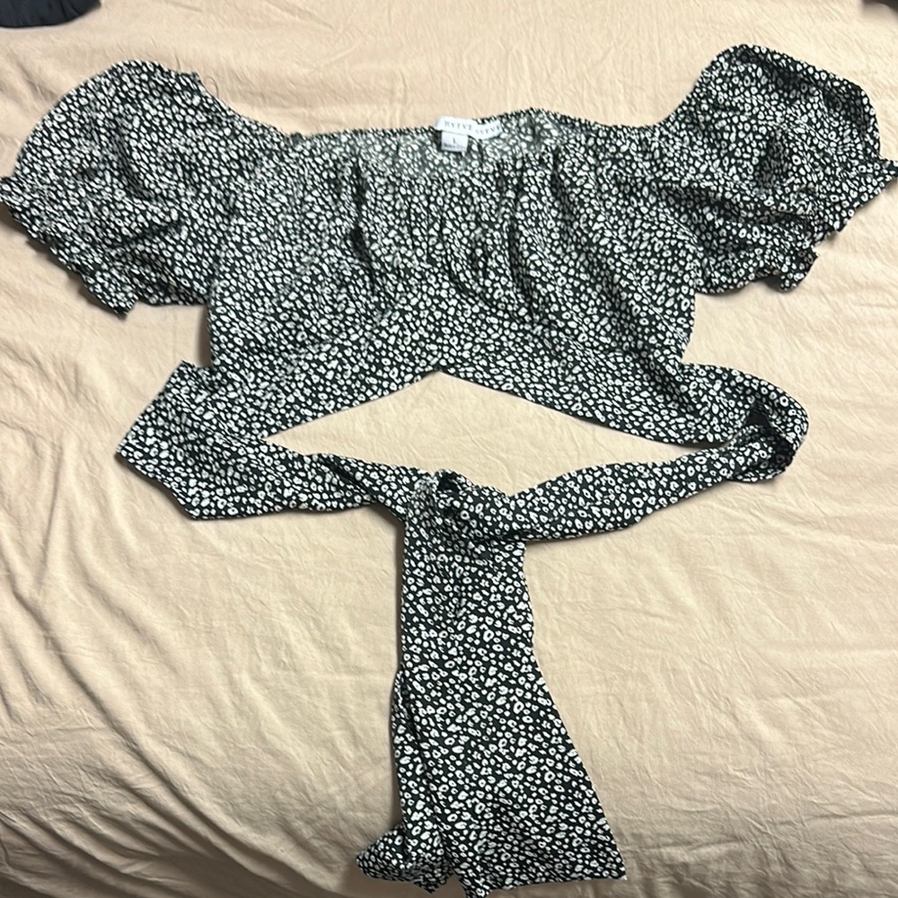 Black and White Off the Shoulder Puff Sleeve Crop Top